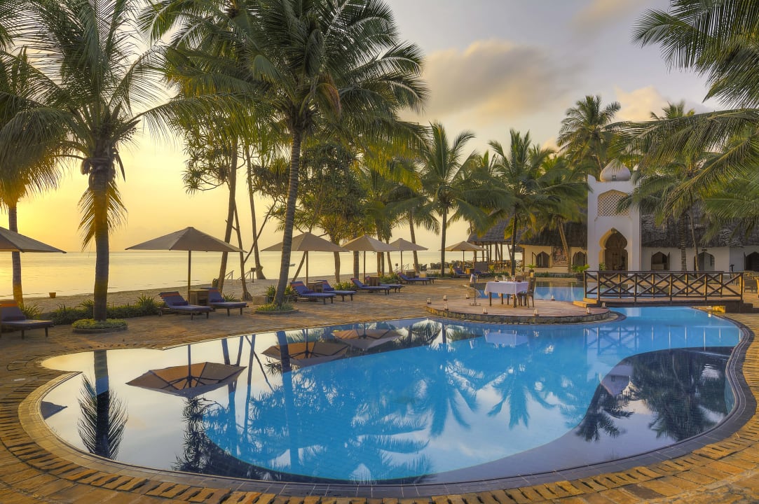 Pool Sultan Sands Island Resort & Spa