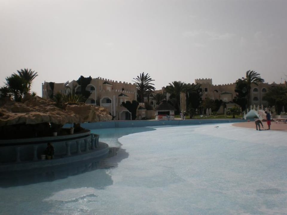 Außenansicht vom Pool Mahdia Beach & Aquapark