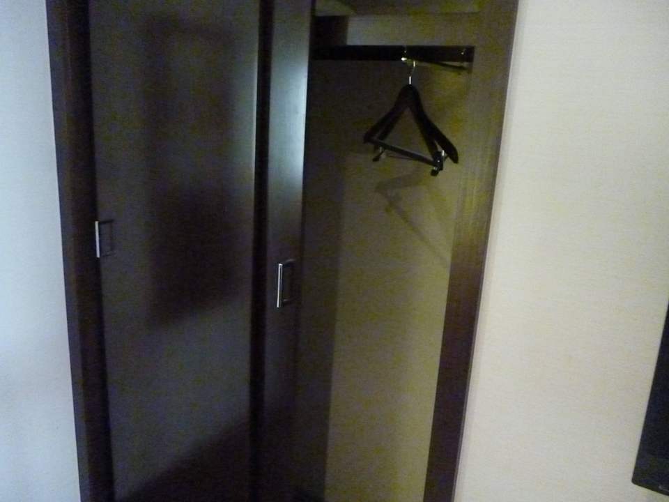 Szafa Crowne Plaza London - Gatwick Airport