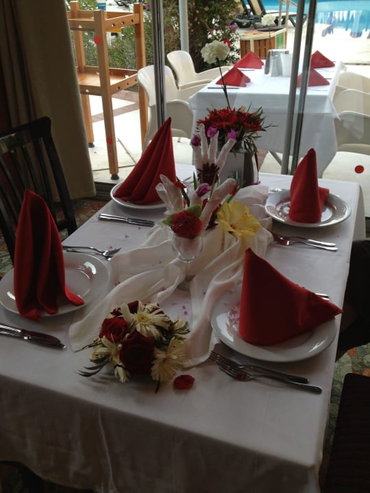 Unser Tisch Alaiye Resort & Spa