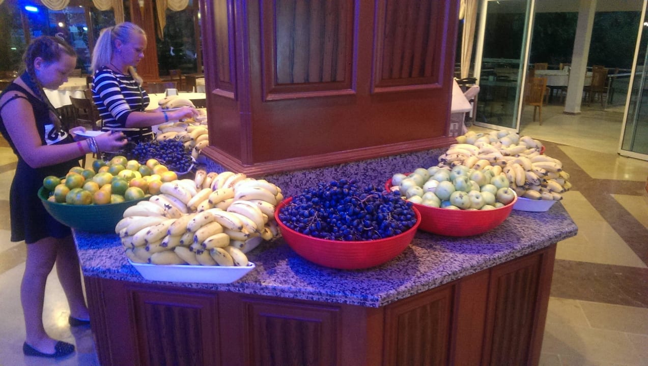 Buffet Saphir Hotel & Villas