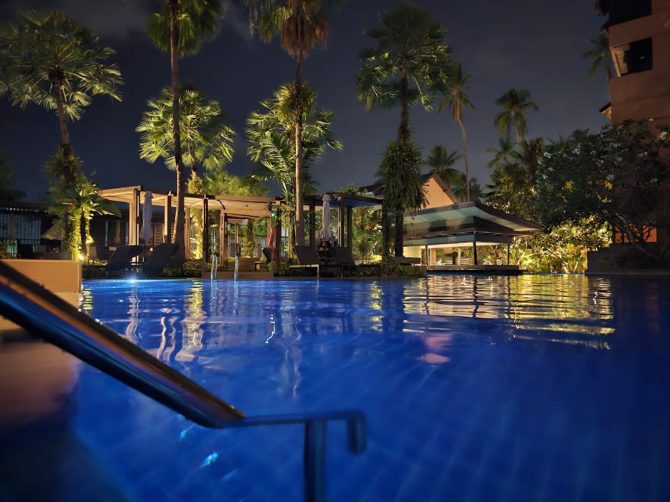 Pool Courtyard by Marriott Phuket, Patong Beach Resort