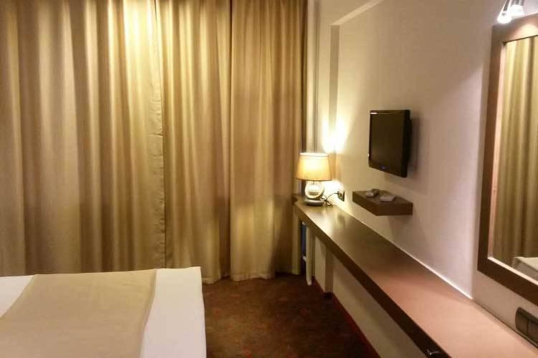 Abendliche Gemütlichkeit im Zimmer Hotel Yafeya