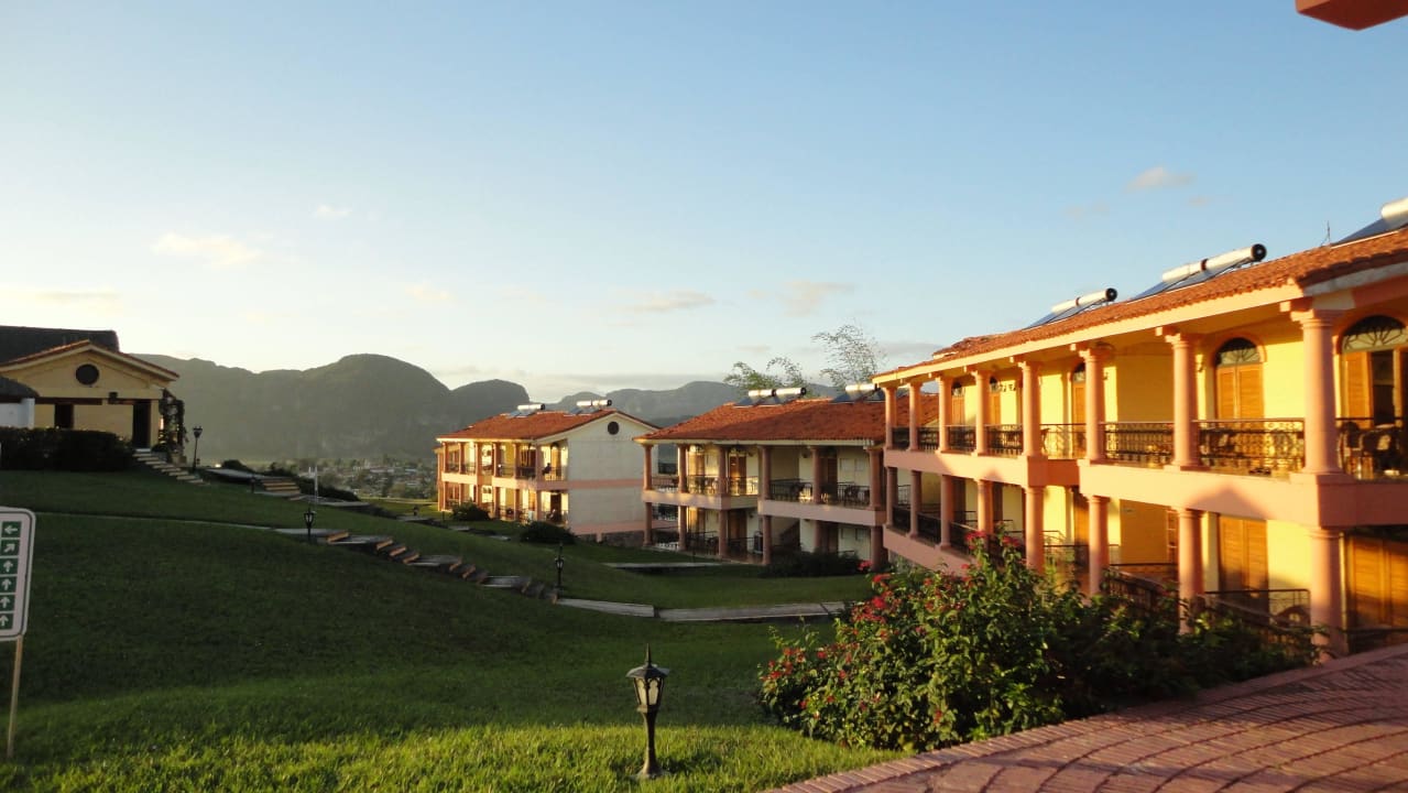 Hotel and resort grounds Hotel Horizontes La Ermita