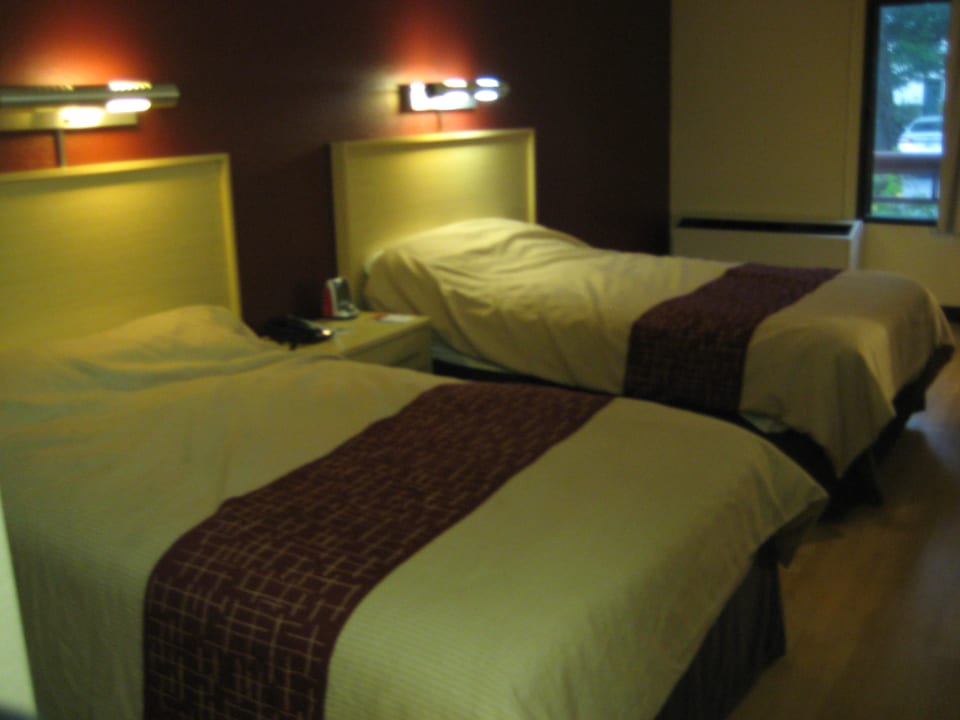 Zimmer Red Roof Plus Miami Airport