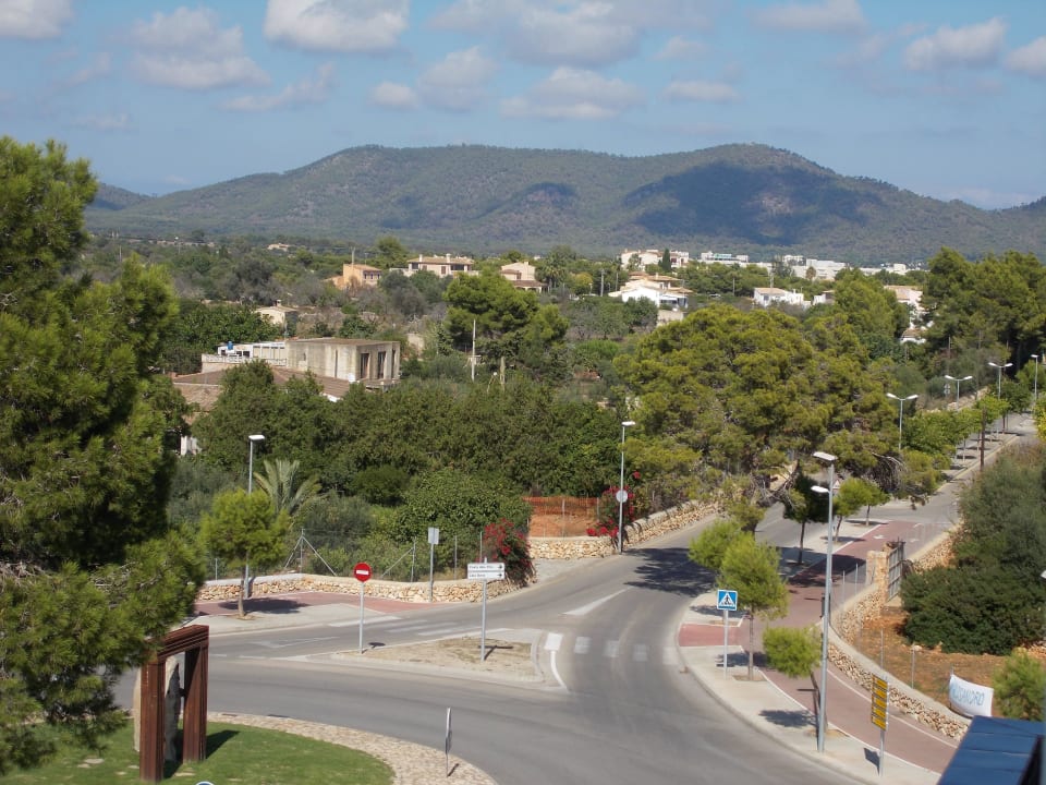 Kreisverkehr vorm Hotel Millor Sol