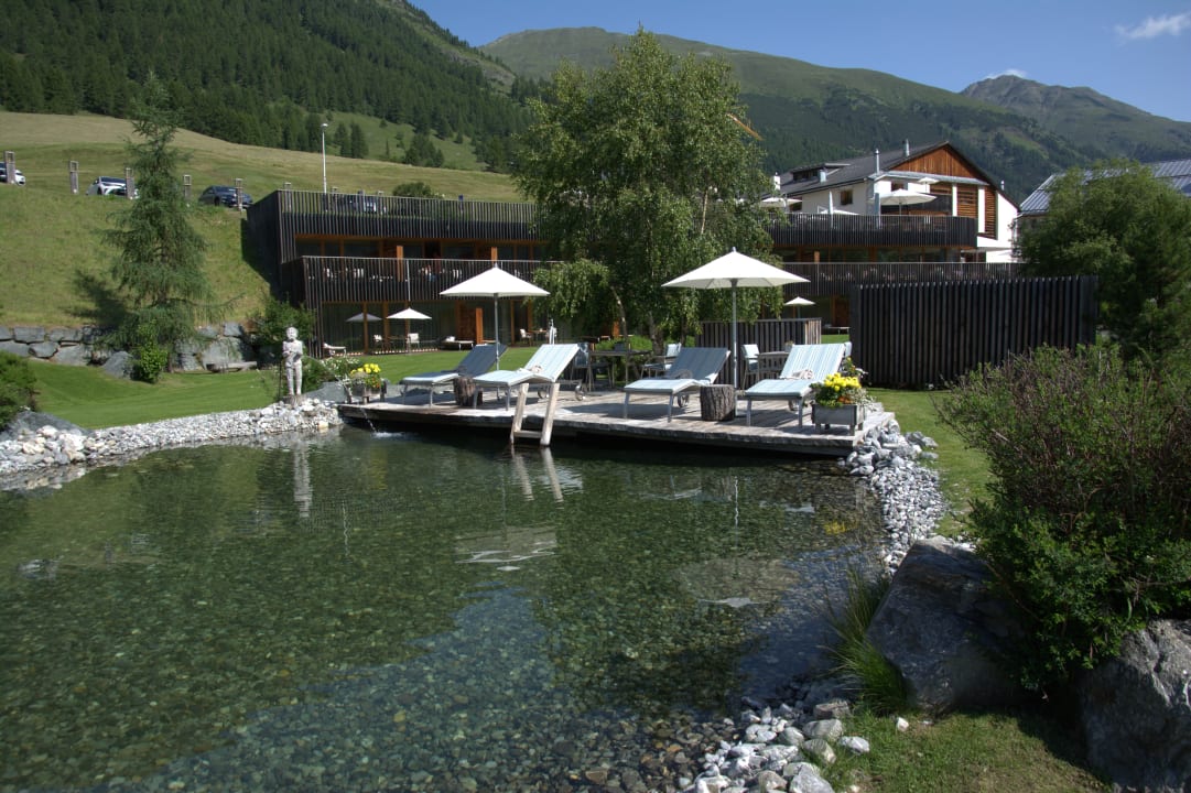 Pool Relais & Châteaux IN LAIN Hotel Cadonau