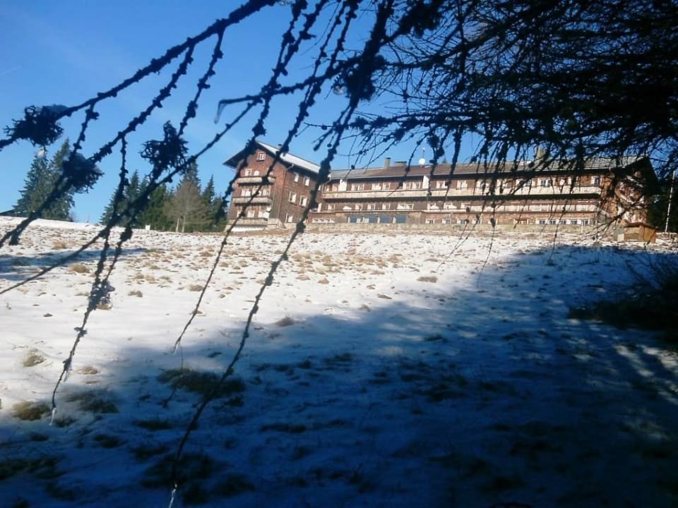 Berghotel - Berggasthof mit Sonnenterrasse Sporthotel Brennes