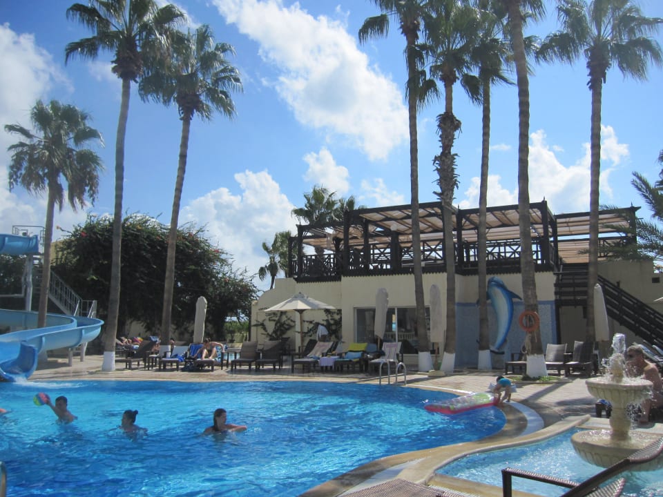 Poolbereich Hotel Paradis Palace