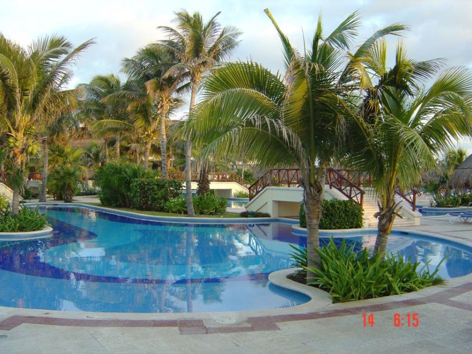Poollandschaft Bahia Principe Luxury Akumal