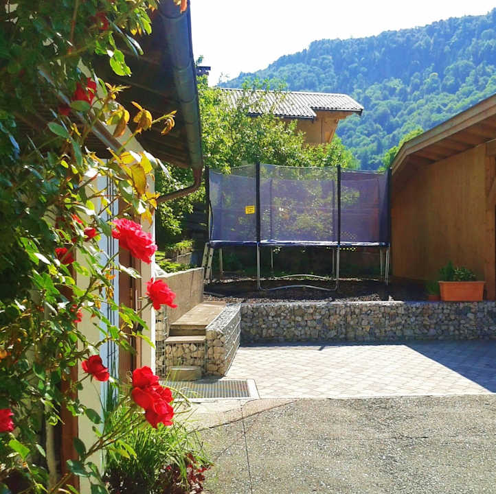 Trampolin Bergheim Komfortferienwohnungen