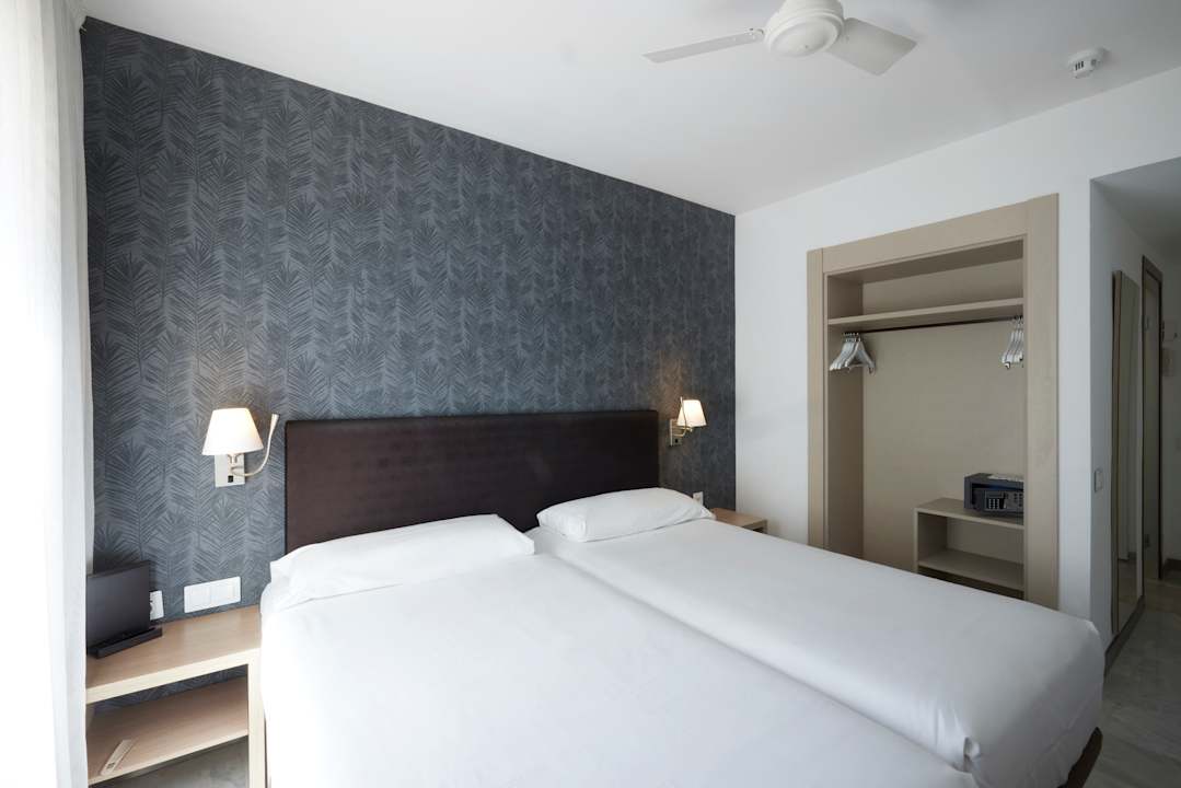 Zimmer Hotel Catalonia Mirador des Port