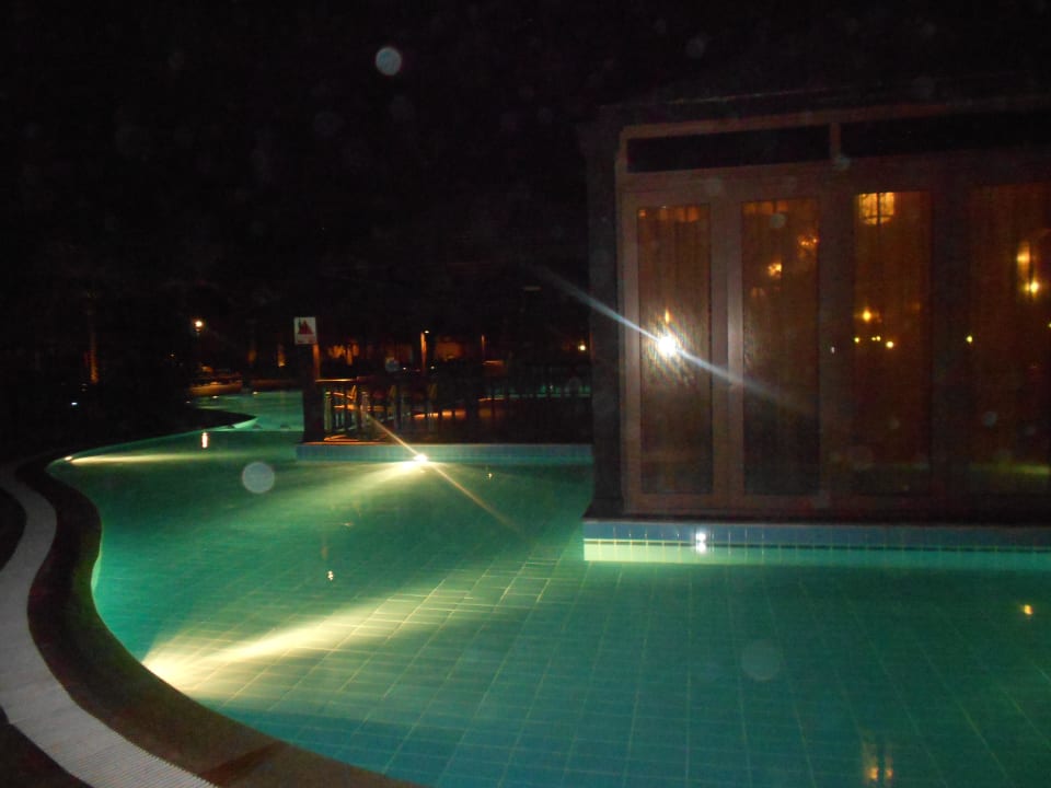 Italienisches Restaurant/ Pool Miramar Al Aqah Beach Resort