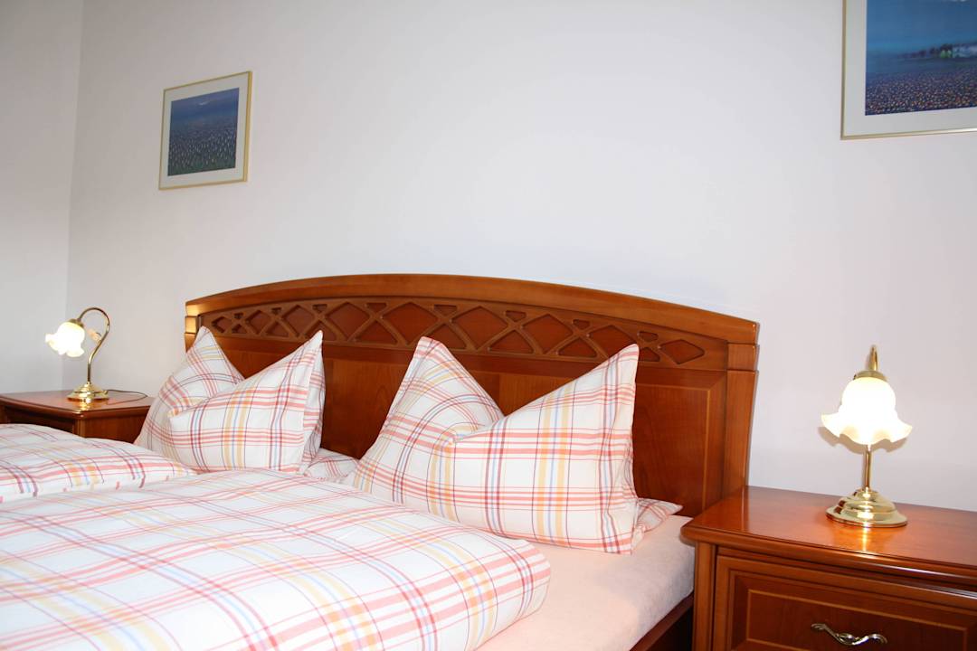 Schlafzimmer FeWo EG - Ferienhaus Donauer Donauer Im Altmühltal - Ferienwohnungen