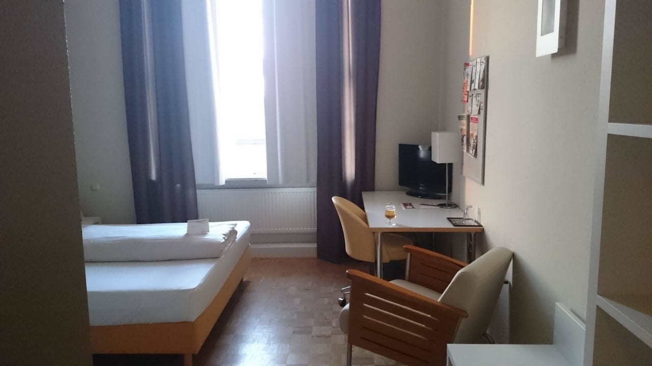 Einzelzimmer Gästeresidenz PelikanViertel