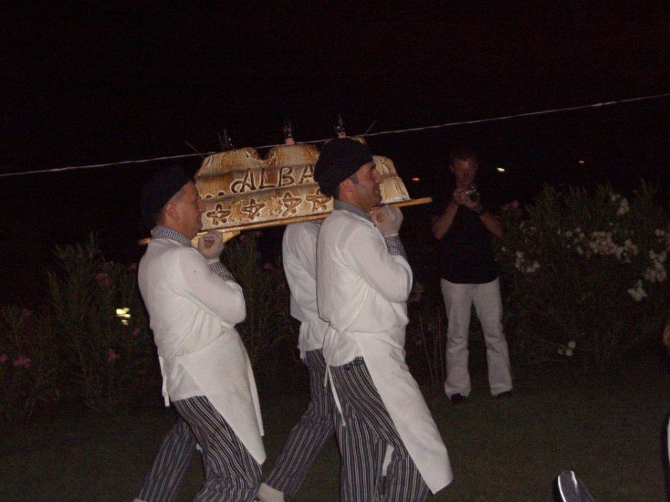 Eistorte beim Galaabend Alba Resort Hotel
