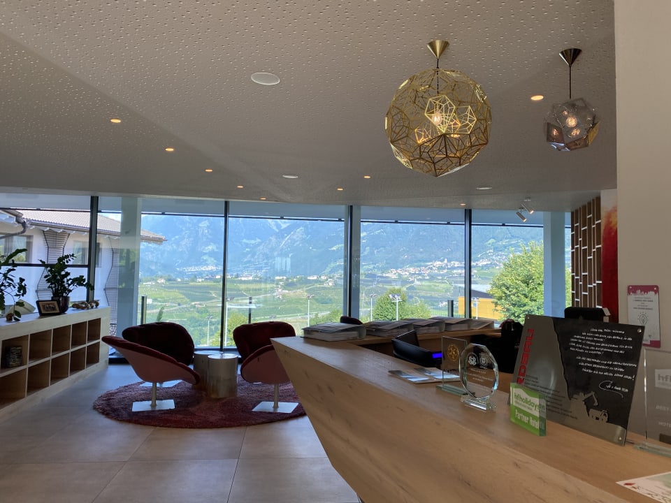 Lobby Schenna Resort