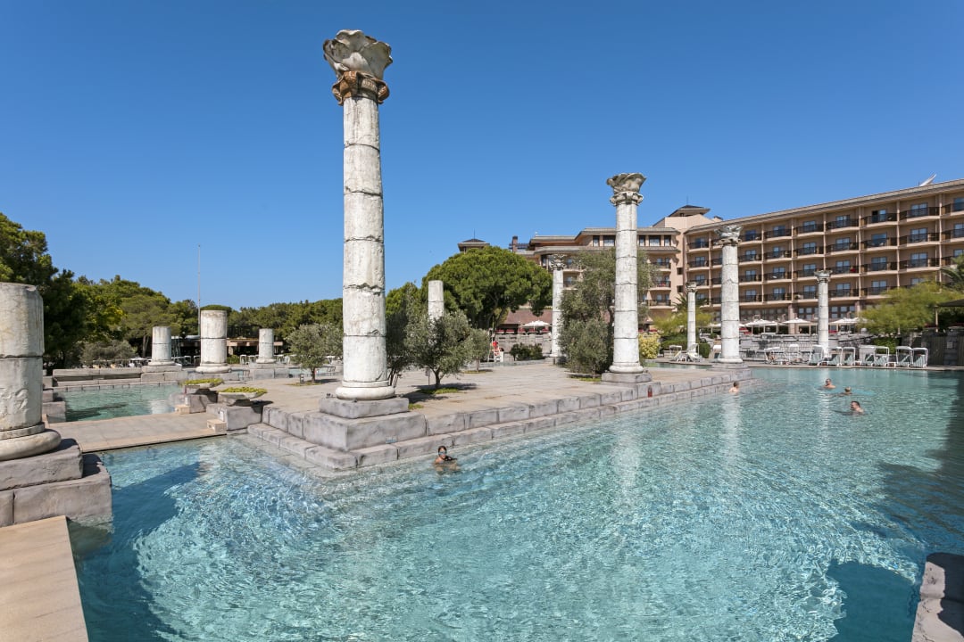 Pool Xanadu Resort Hotel