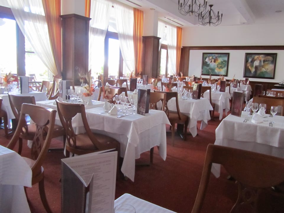 Hotel Helena Sands Helena Sands