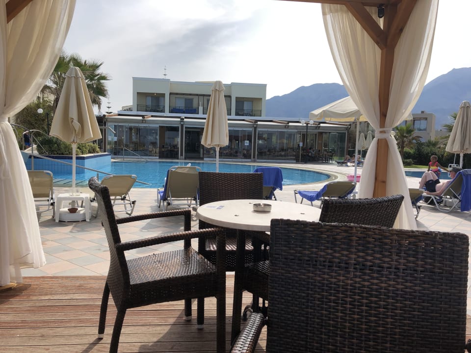 Pool Hydramis Palace Beach Resort