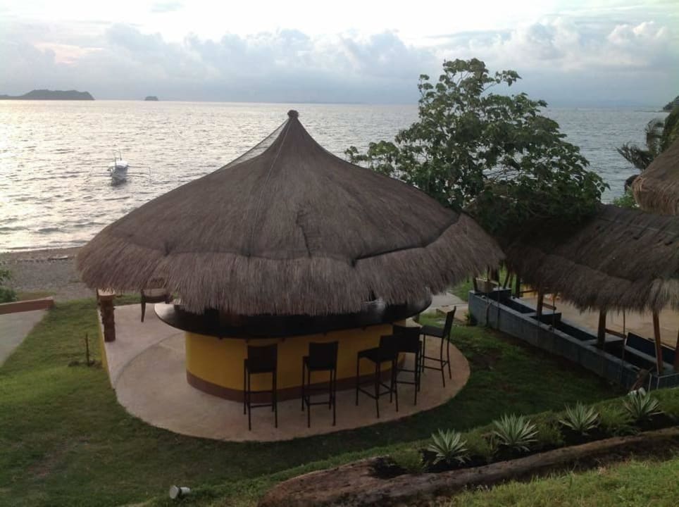 Bar, um 3 Uhr nachmittags, alle am tauchen  :-) Buceo Anilao Beach & Dive Resort