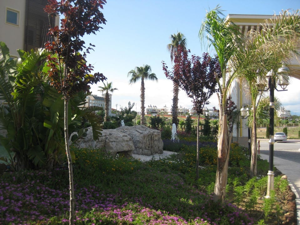 Einfahrt Diamond Excellence Resort & Spa