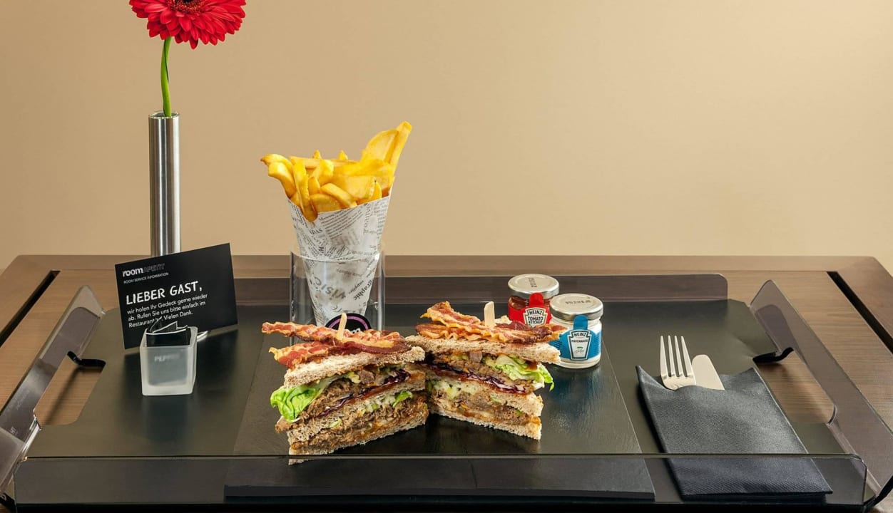 Room Service Hotel NH Leipzig Messe