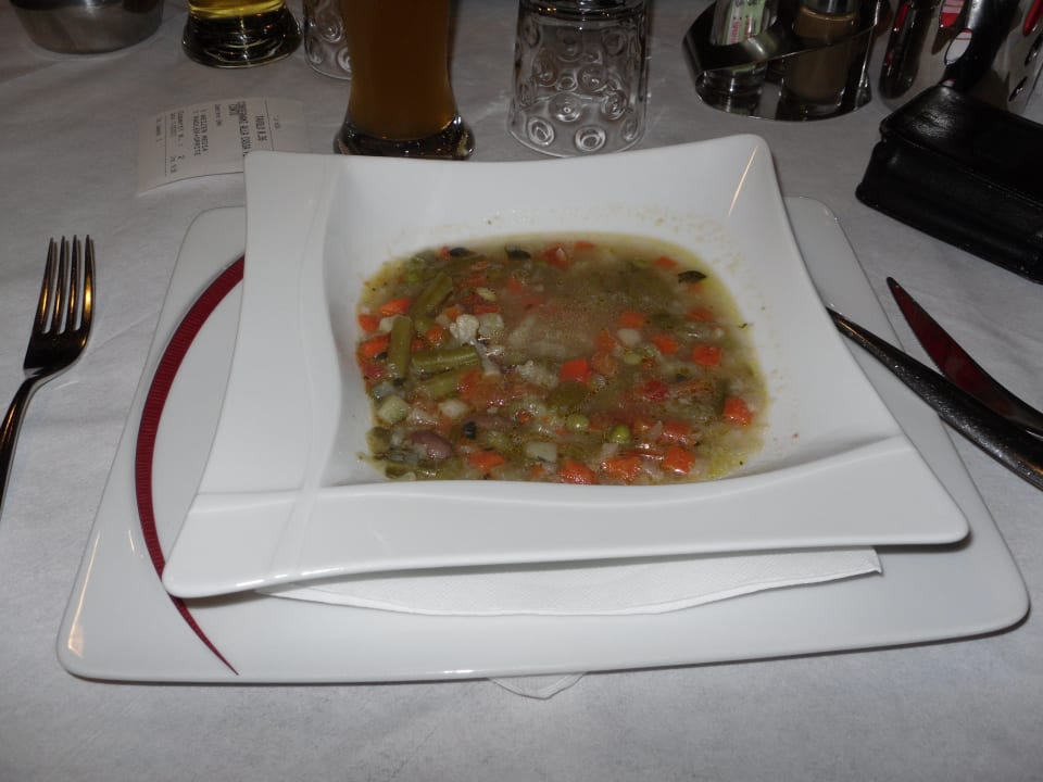 Suppe West Point Airport Hotel