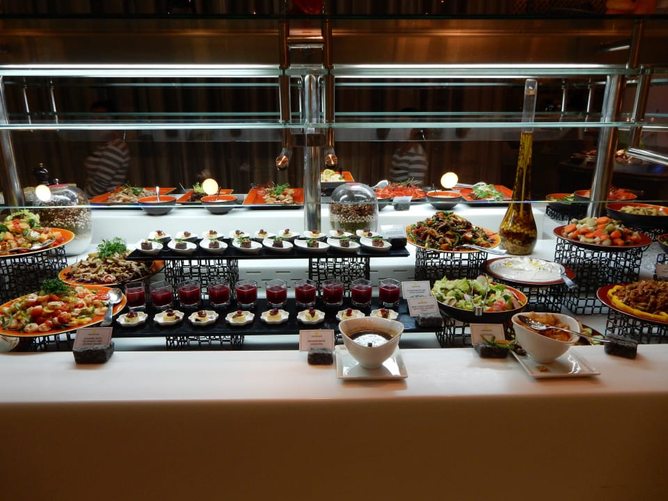 Abendbuffet W Abu Dhabi - Yas Island