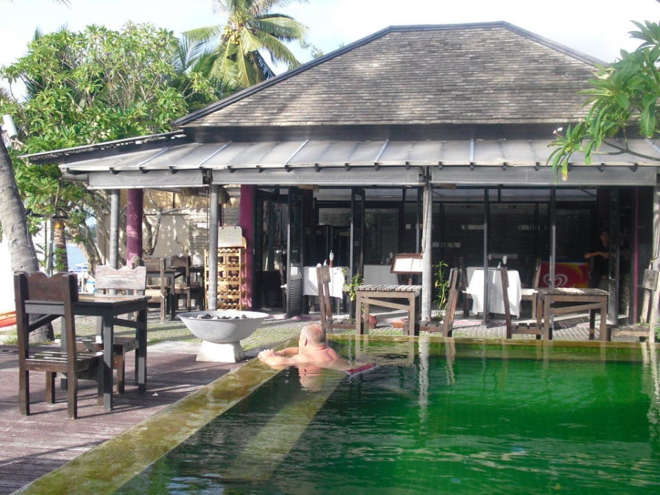 Pool und Restaurant Punnpreeda Beach Resort