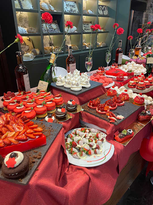 Gastro Saturn Palace Resort Hotel