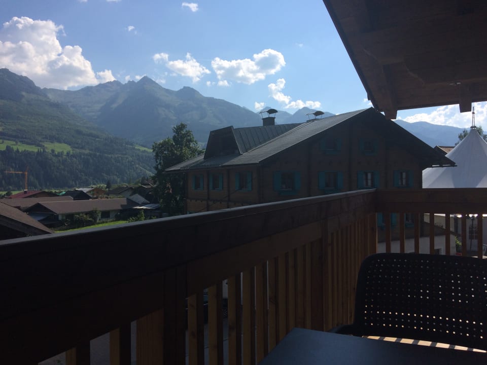 Ausblick Tauernsuites Mitterwirt by ALPS RESORTS