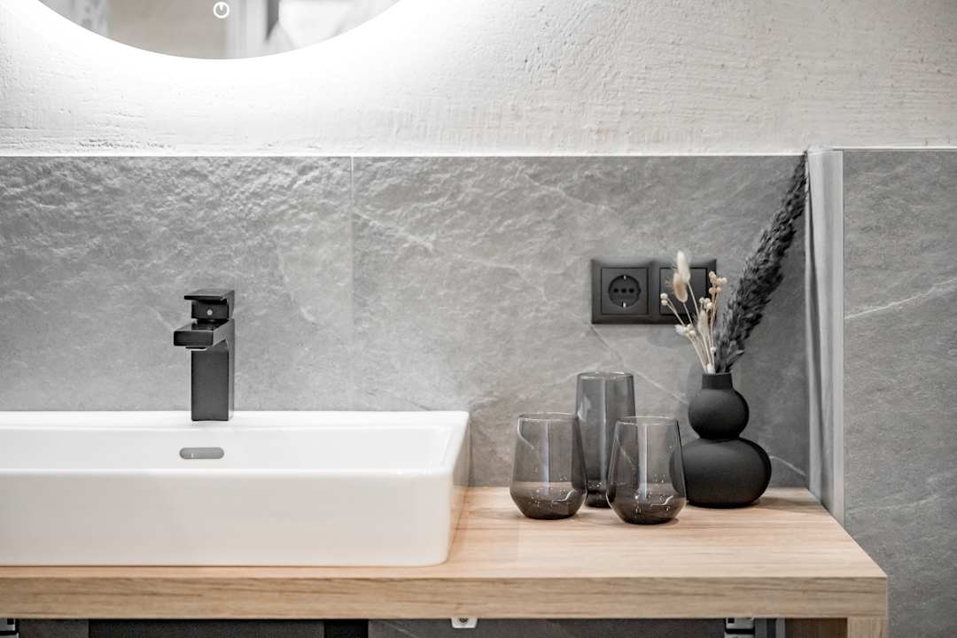 Sonstiges Falkners Five