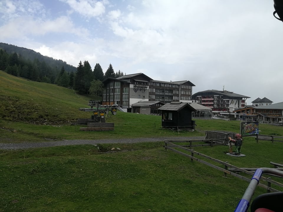 Außenansicht Hotel & Spa Wulfenia Kärnten