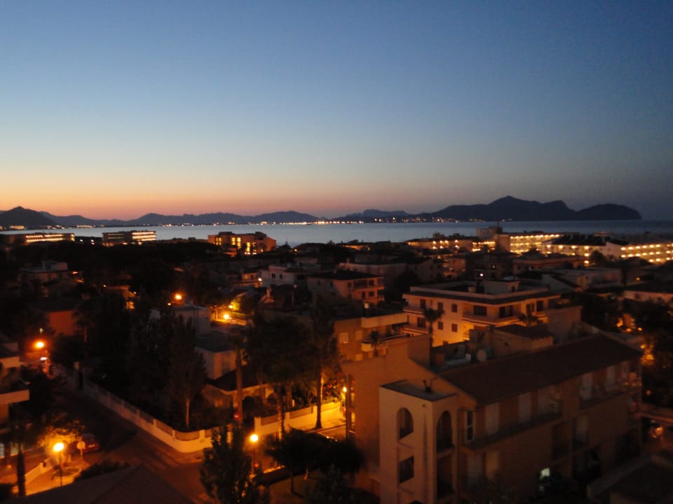 Ausblick vom Balkon bei Nacht Grupotel Montecarlo