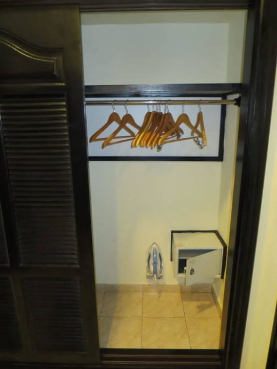 Kasten mit Tresor Hotel Riu Palace Punta Cana