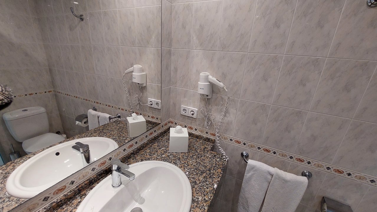 Zimmer Universal Hotel Laguna
