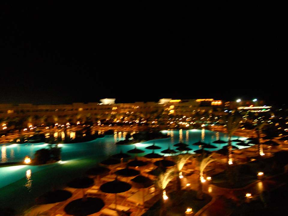 Pool am Abend Pickalbatros Palace Resort