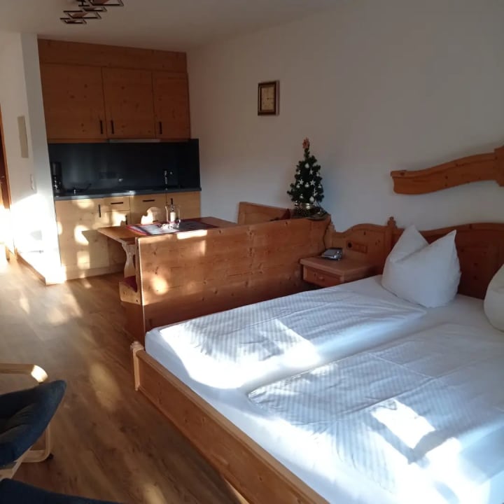 Zimmer Ferienwohnung Uschi - Gästehaus Becher