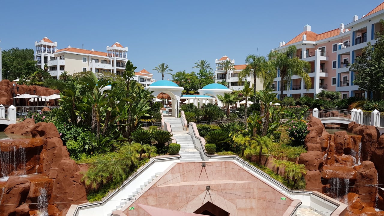 Gartenanlage Hilton Vilamoura As Cascatas Golf Resort & Spa