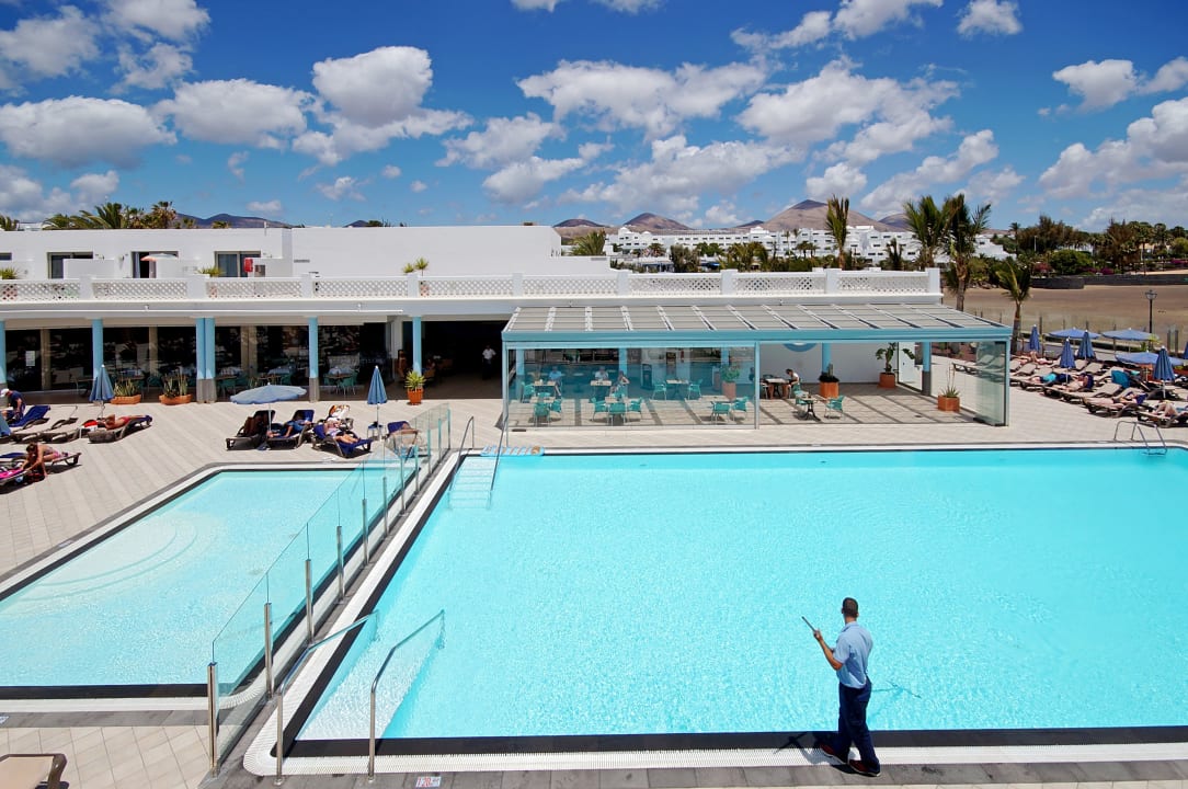 Pool-Blick Hotel Las Costas