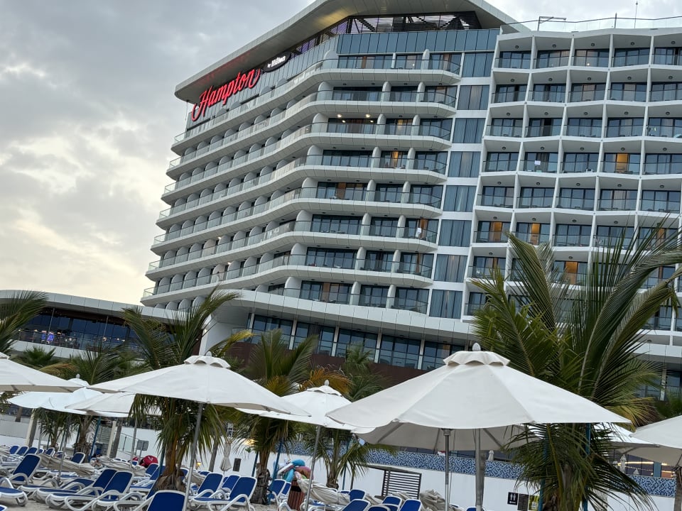 Außenansicht Hampton by Hilton Marjan Island