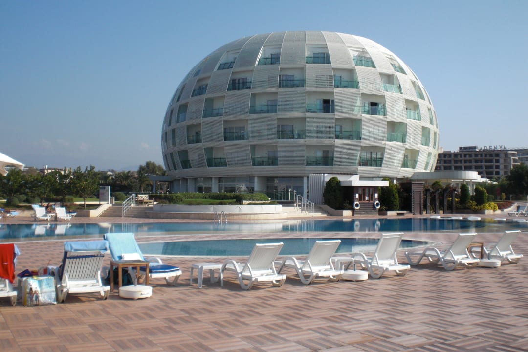 Hotel und Pool Gold Island Selected