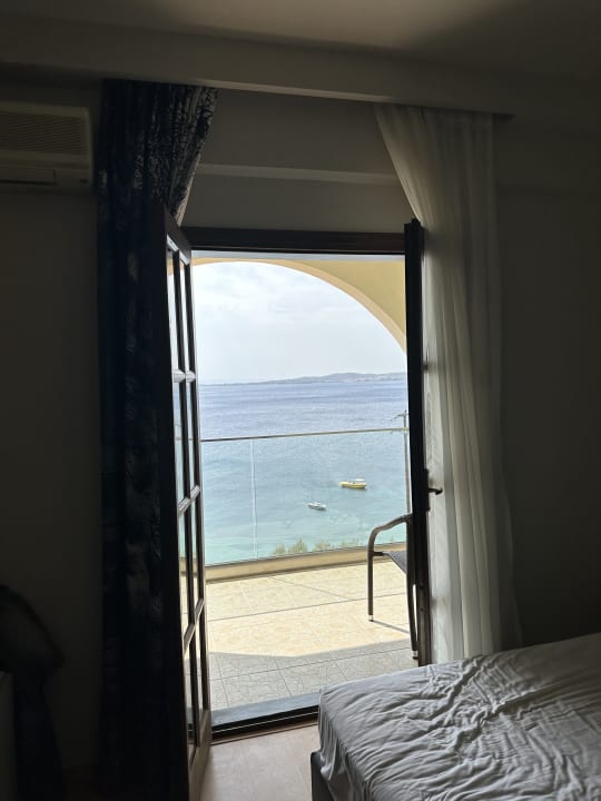 Zimmer Akrathos Beach Hotel