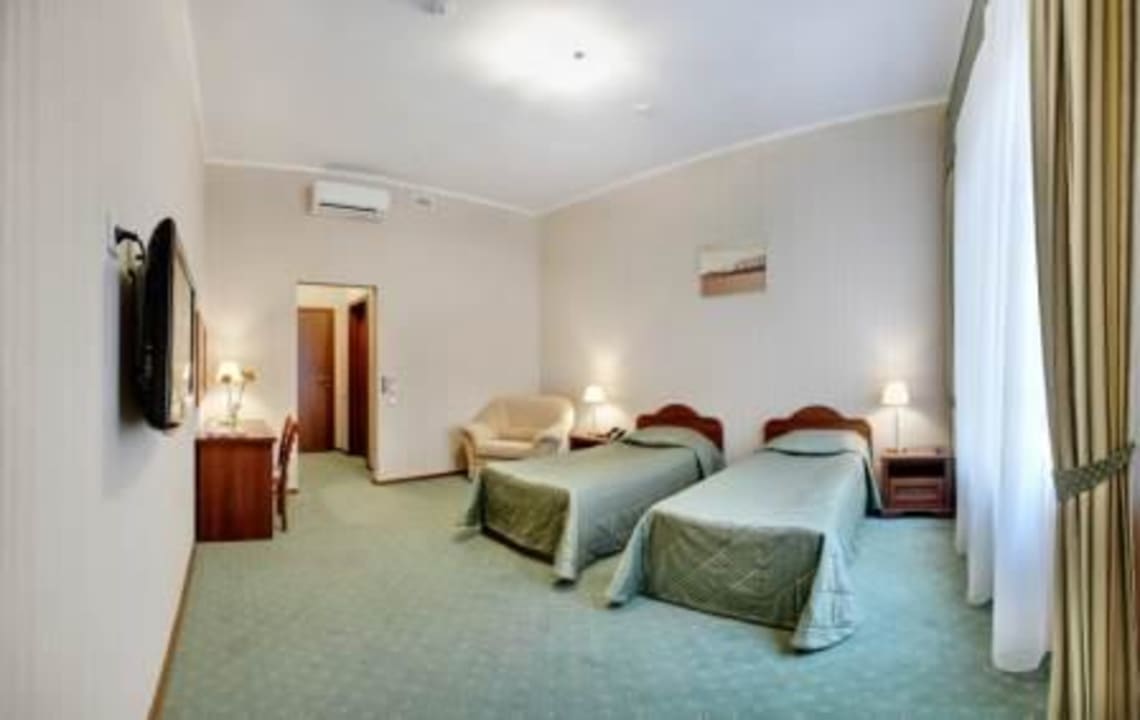 Комфорт  9 Owls Hotel