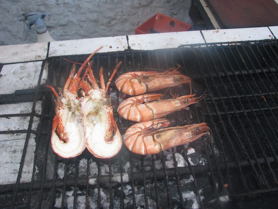 Lecker Seafood Lindos Blue Sky