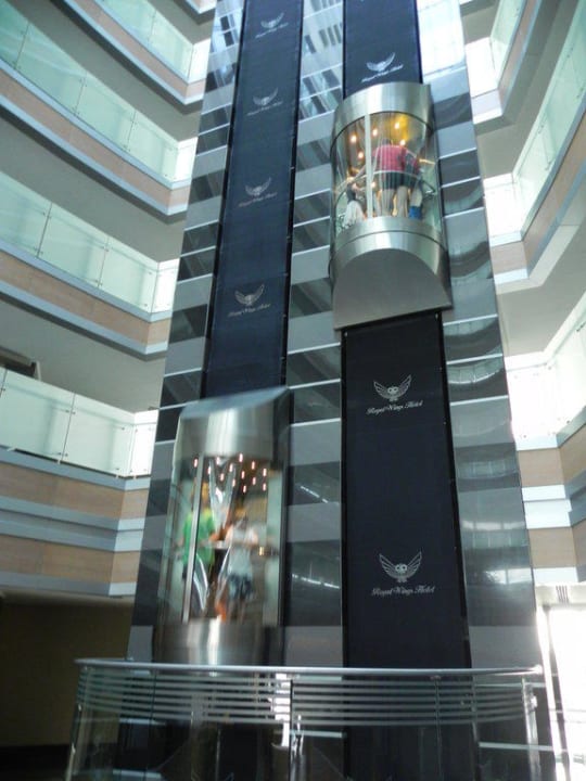 Aufzüge zu den Zimmern Royal Wings Hotel