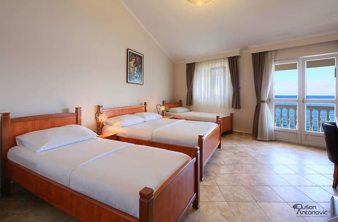 Room  Hotel Poseidon