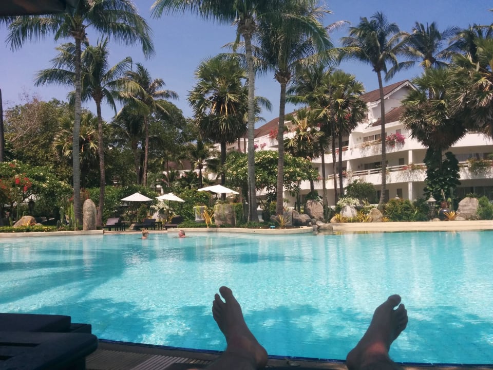 3. Pool Thavorn Palm Beach Resort Phuket