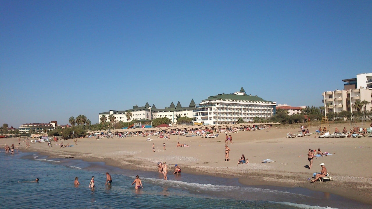 Blick vom Steg Hotel Royal Garden Beach